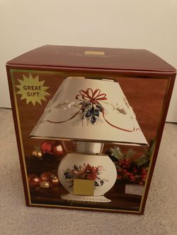 Lenox winter greetings candle lamp new in box