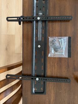 TV Mount for 42-70” TVs - rated 120lbs