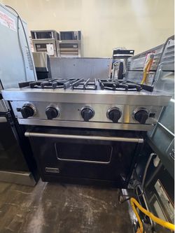 30” VIKING GAS RANGE BLACK