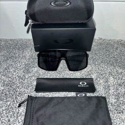 Oakley Sutro’s Sunglasses - Black Primz Lens
