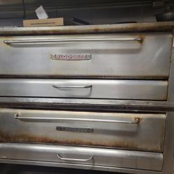 commercial pizza oven