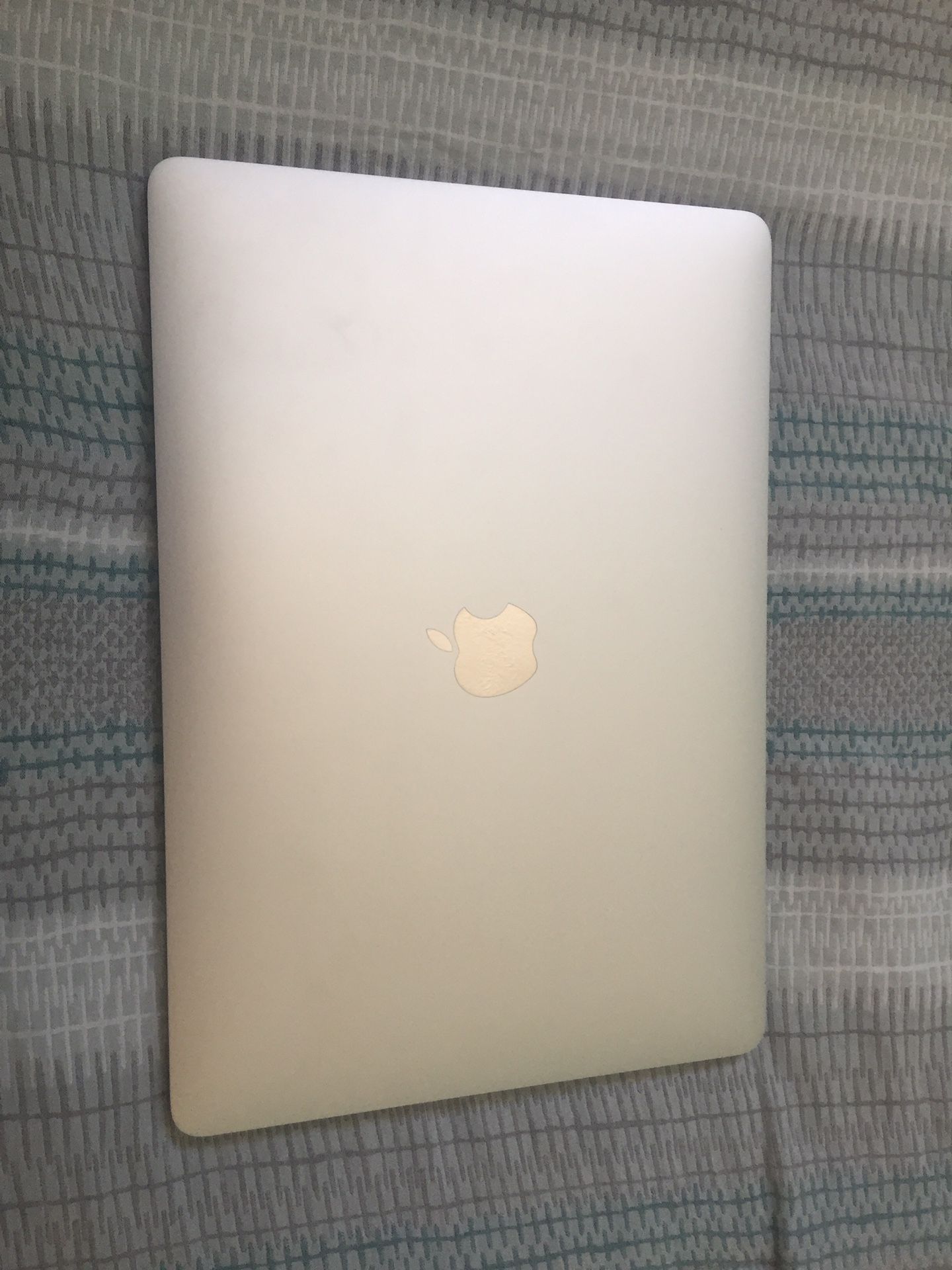 2017 MacBook Pro 13” Retina Screen