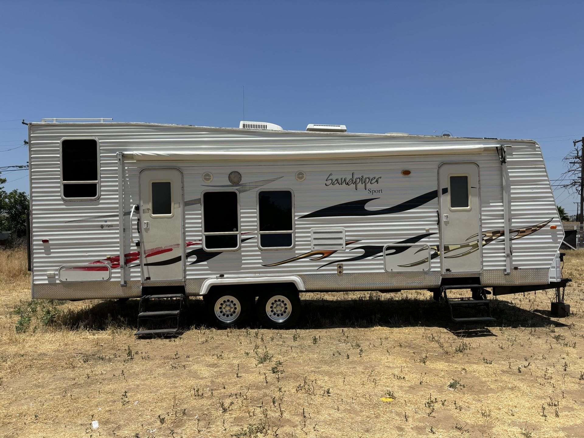 2006 sandpiper toy hauler t28 Nice and clean