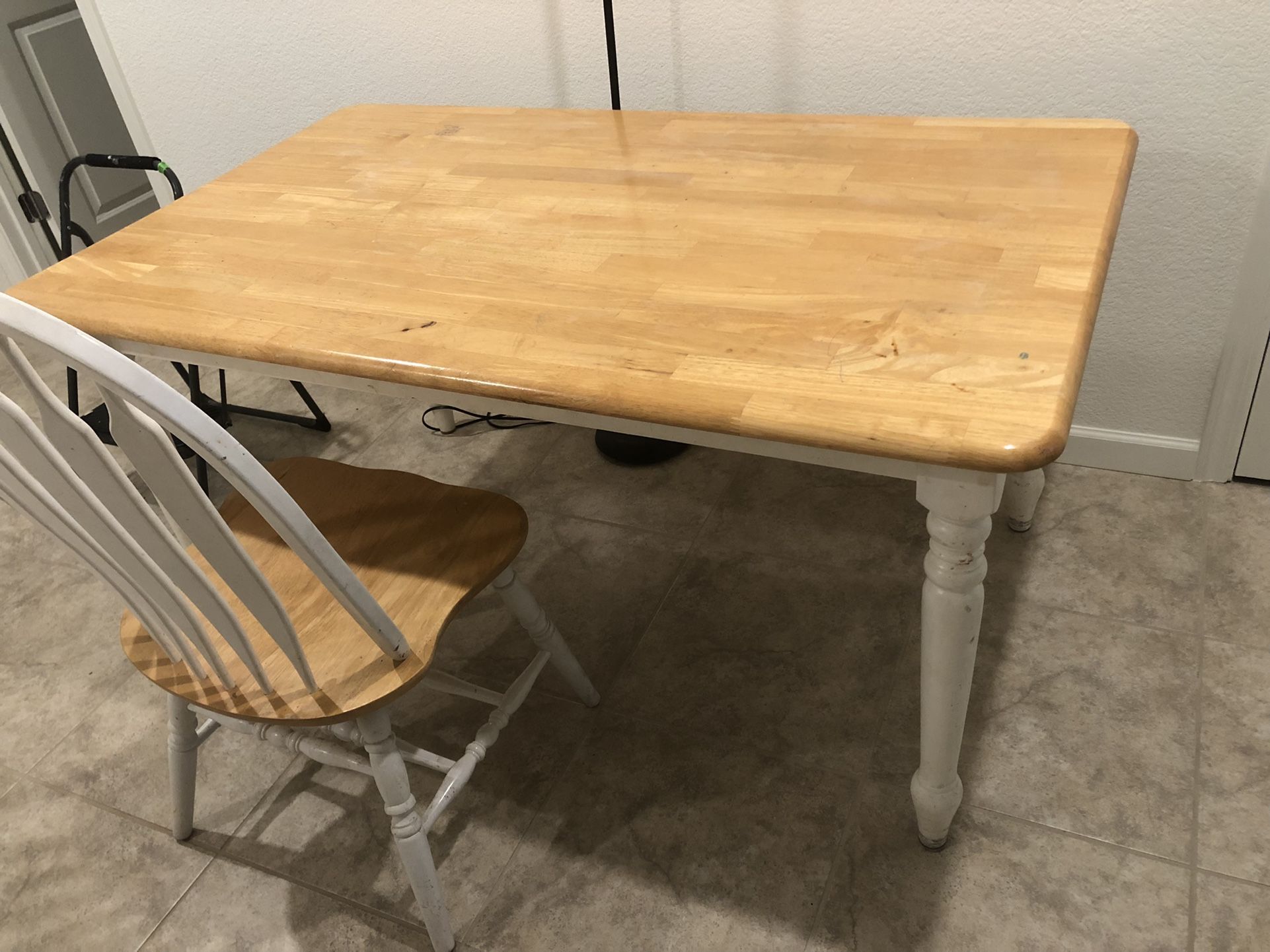 Dining Table With 4 Chairs. Price Reduced To $35