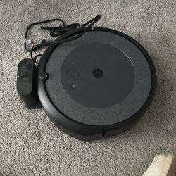 iRobot Roomba i3 Smart Vacuum Cleaner 