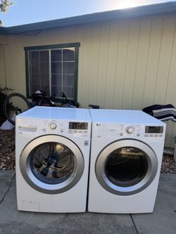 LG Washer and Electric Dryer Set