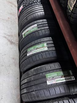 Mohawk 305/35R24 Street Performance Tire – Sporty Handling & Control