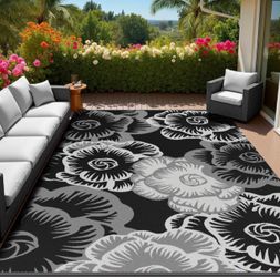 8x10 ft Floral Black Outdoor Waterproof Patio Rug, Reversible Plastic Straw Rug, Portable Mat