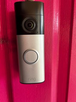 Ring camera with no drill mount and 2 batteries