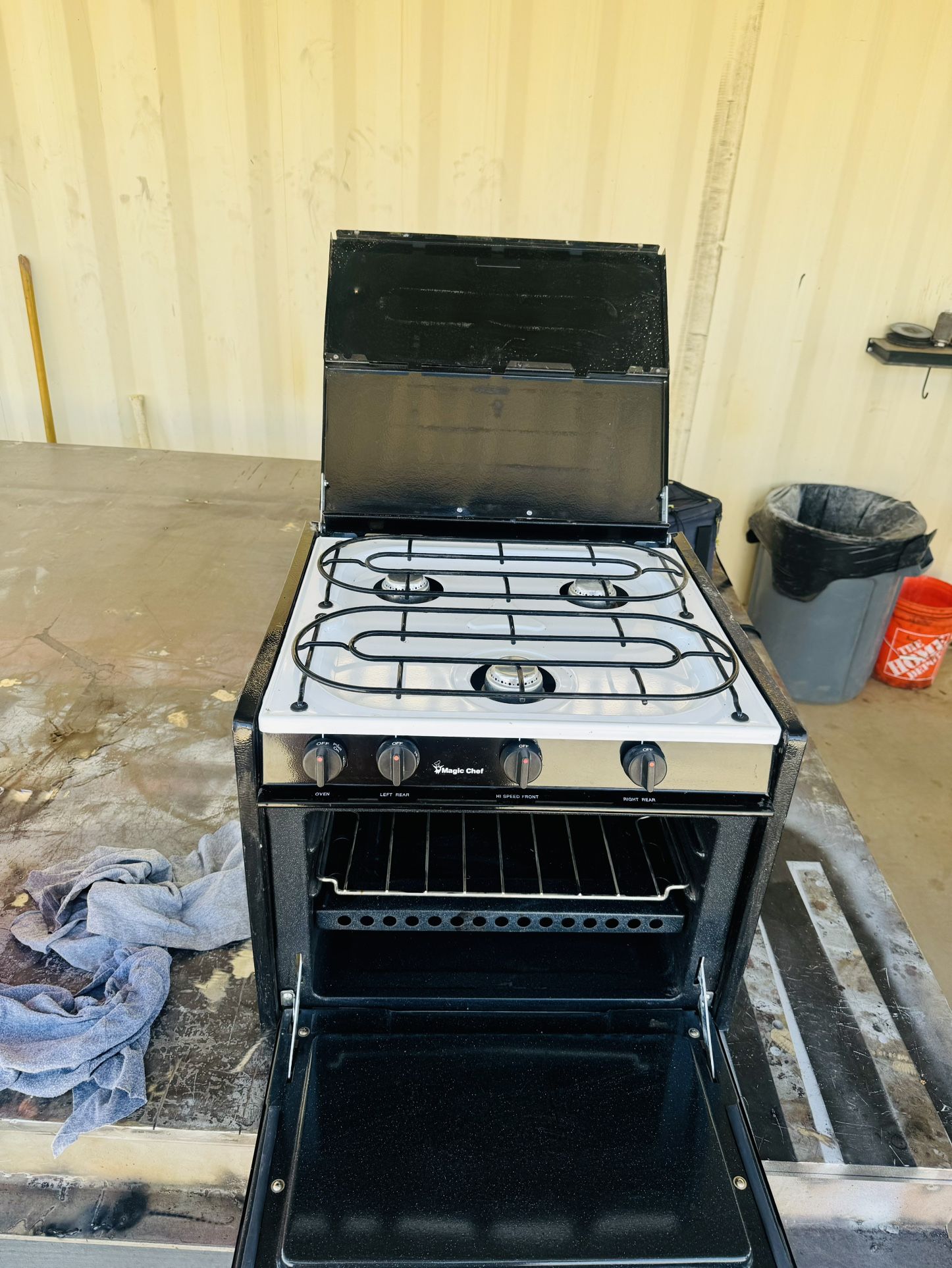 Magic Chef Mini Gas Oven