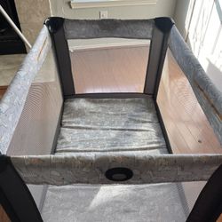 Play Pen -fairly New 