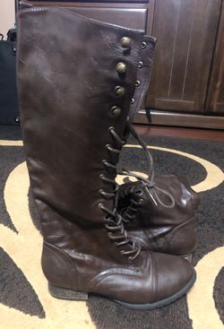 Women’s brown boots