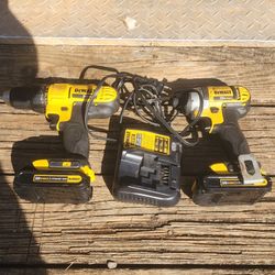DeWalt drill and impacting drill 20 volt two battery and charger 
