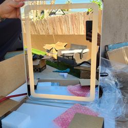 LED MAKEUP MIRROR