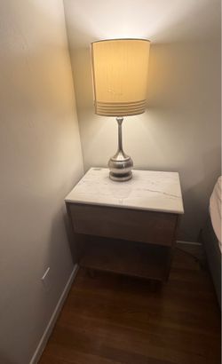 Ashley Isanti Marble Top Nightstands (Set of 2) – Excellent Condition