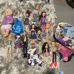 15 Dolls And Cloths 