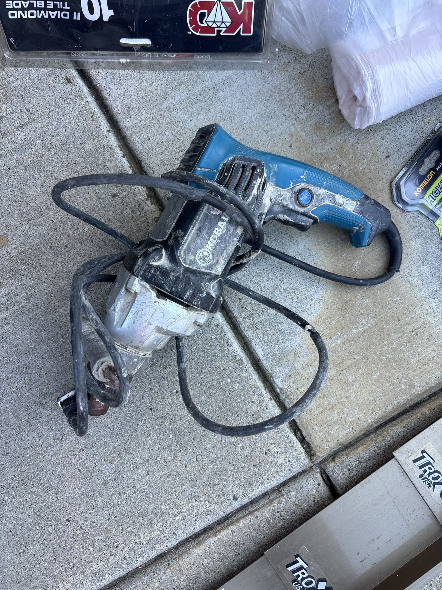 Tile mixer, blade, hand tools, 10 bottles of silicone