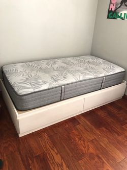Twin bed