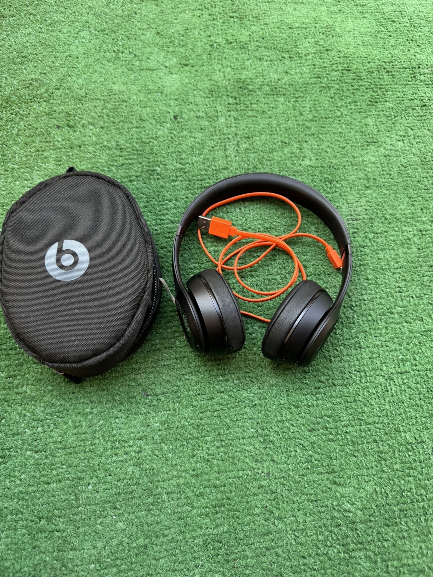Beats 🎧 Headphone 