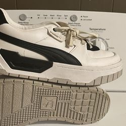 Women Puma Shoes Size 9