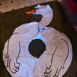 Swan Pool Inflatable 