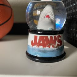 Jaws Snowglobe