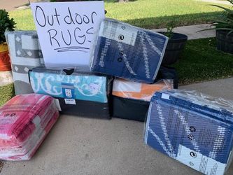 OUTDOOR RUGS