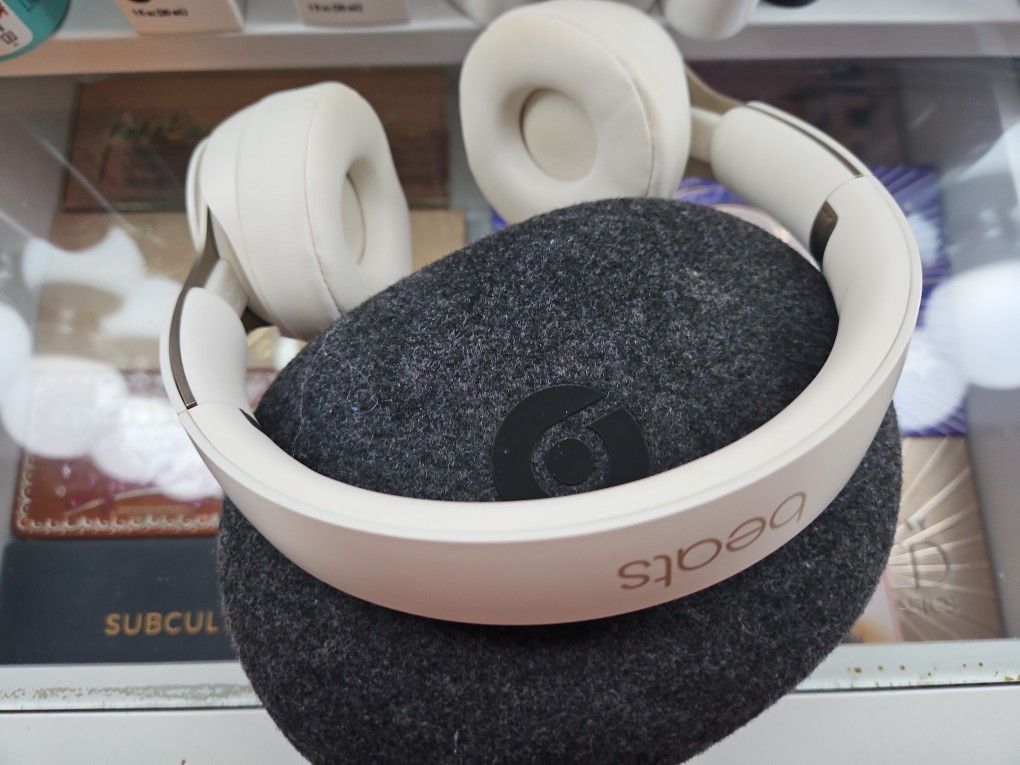 Beats Solo Pro