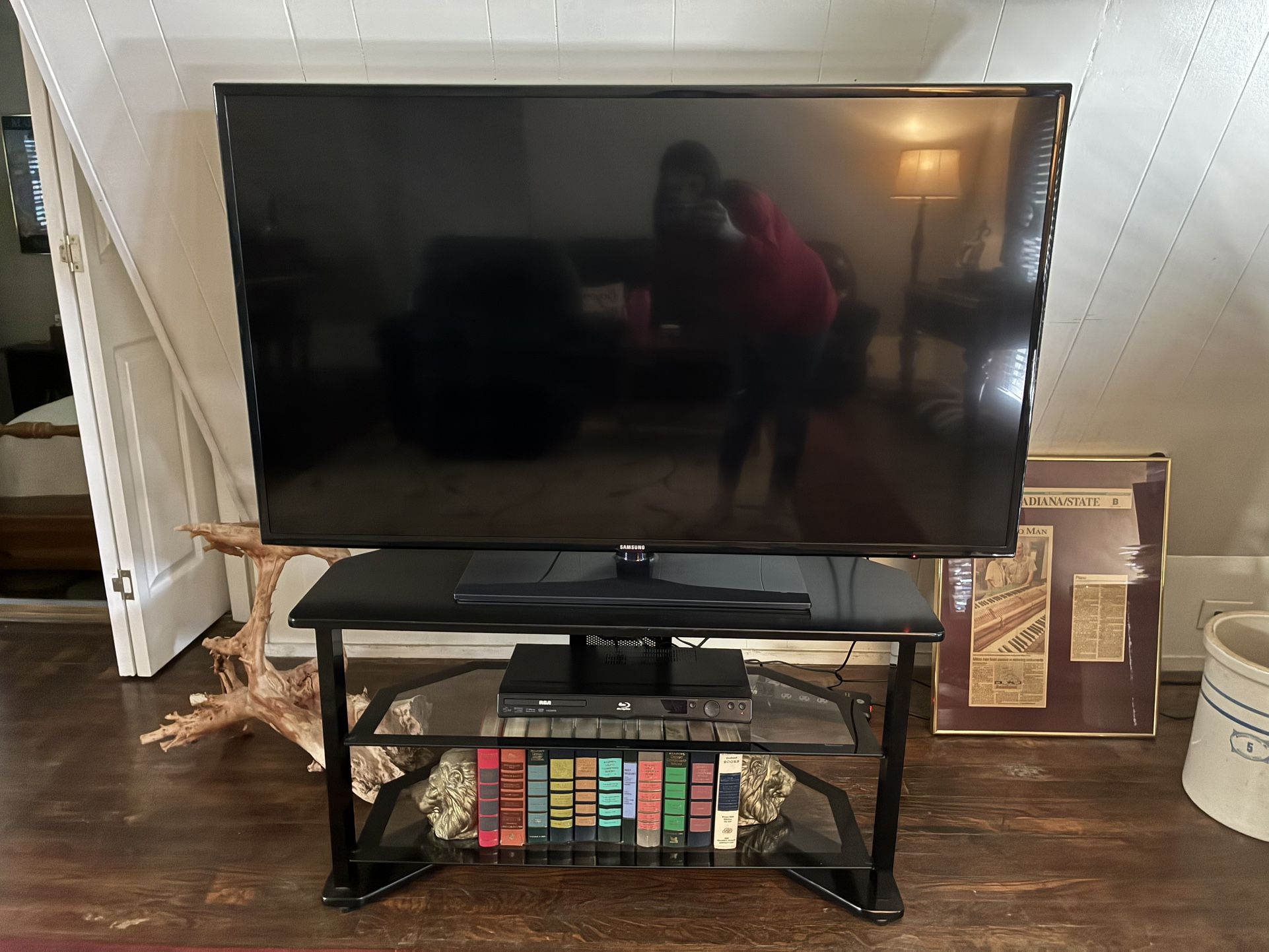Tv And Tv Stand