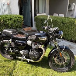 2022 Triumph Bonneville T100