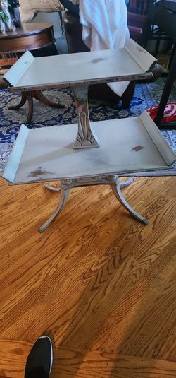 Vintage 2 tiered table
