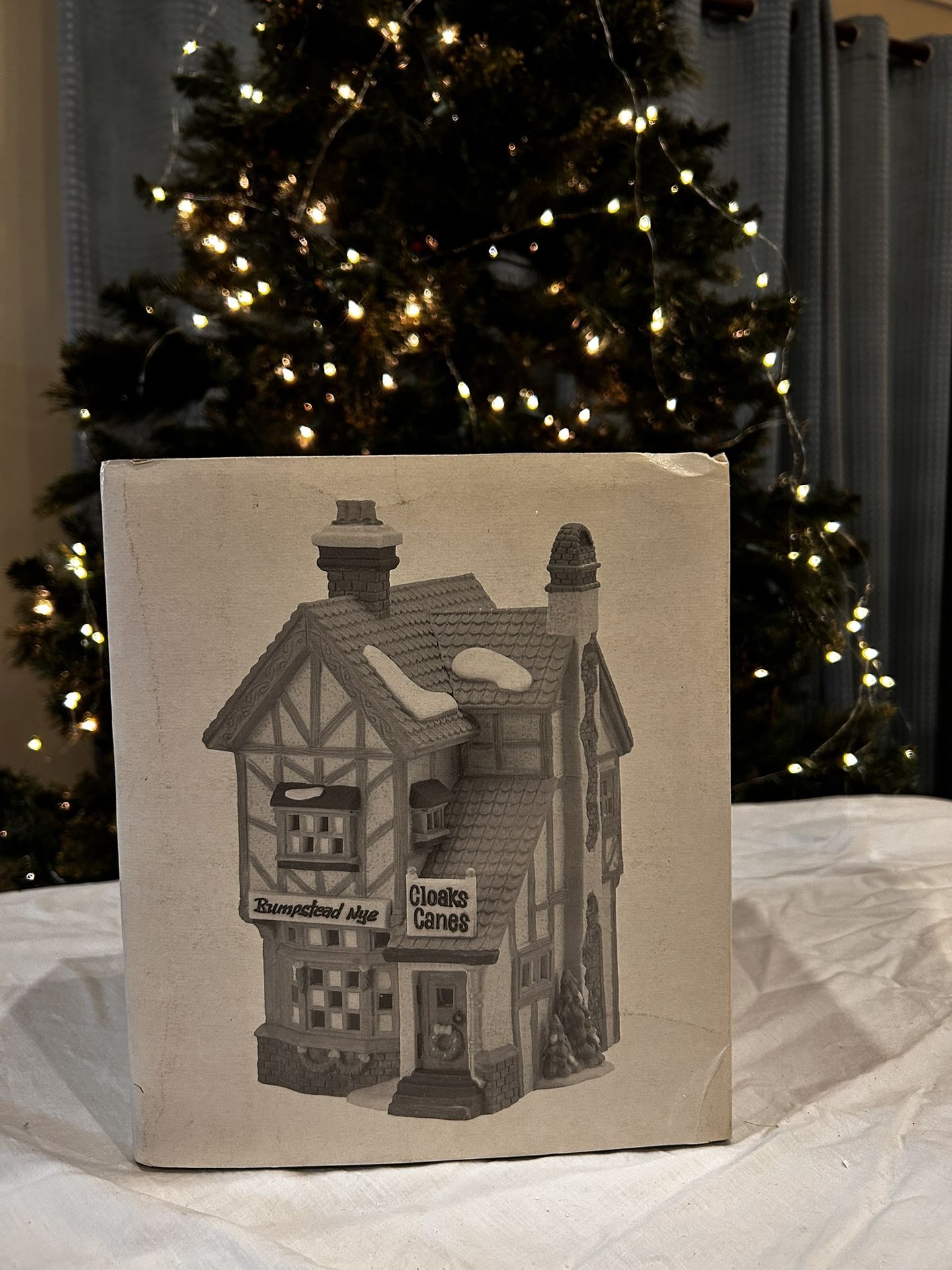 Heritage Village Collection - Bumpstead Bye Cloaks & Canes