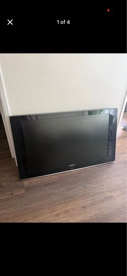 Samsung 43’ TV with built in speakers and firestick included