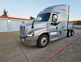 2016 Freightliner Cascadia Dd13