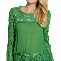 Lace Blouse Size (L) NWT