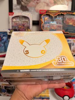 Pokemon 30 celebration etb