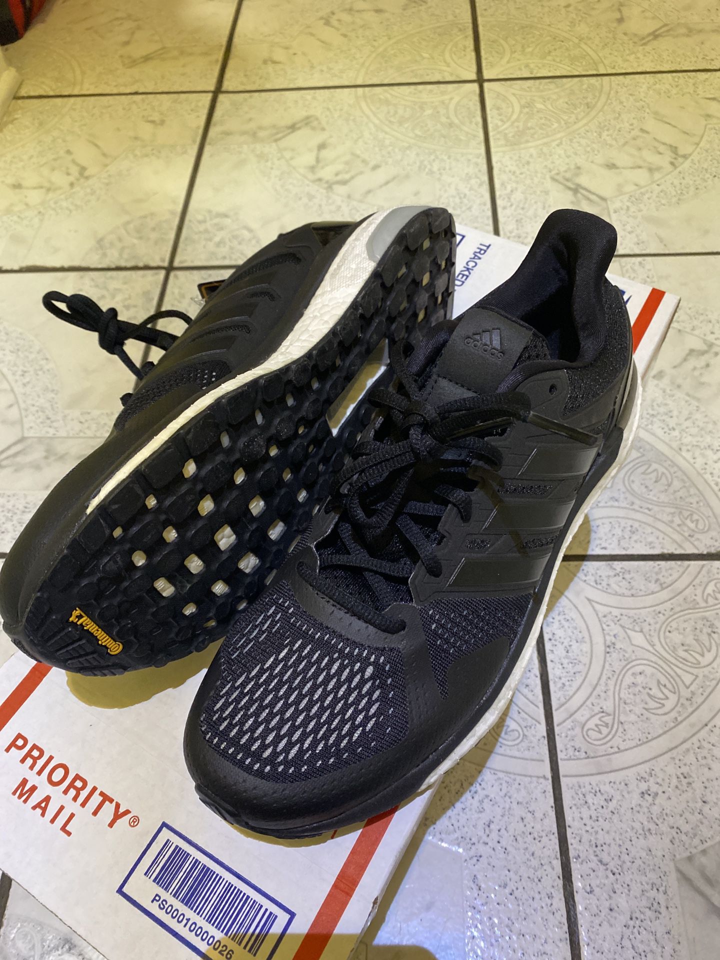 New Adidas BOOST Ultra Performance Supernova ST Run Shoes Black CG4036 Women 8.5