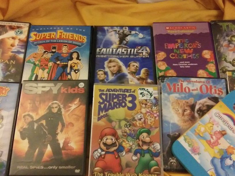 COLLECTION OF 12 CHILDRENS DVDS