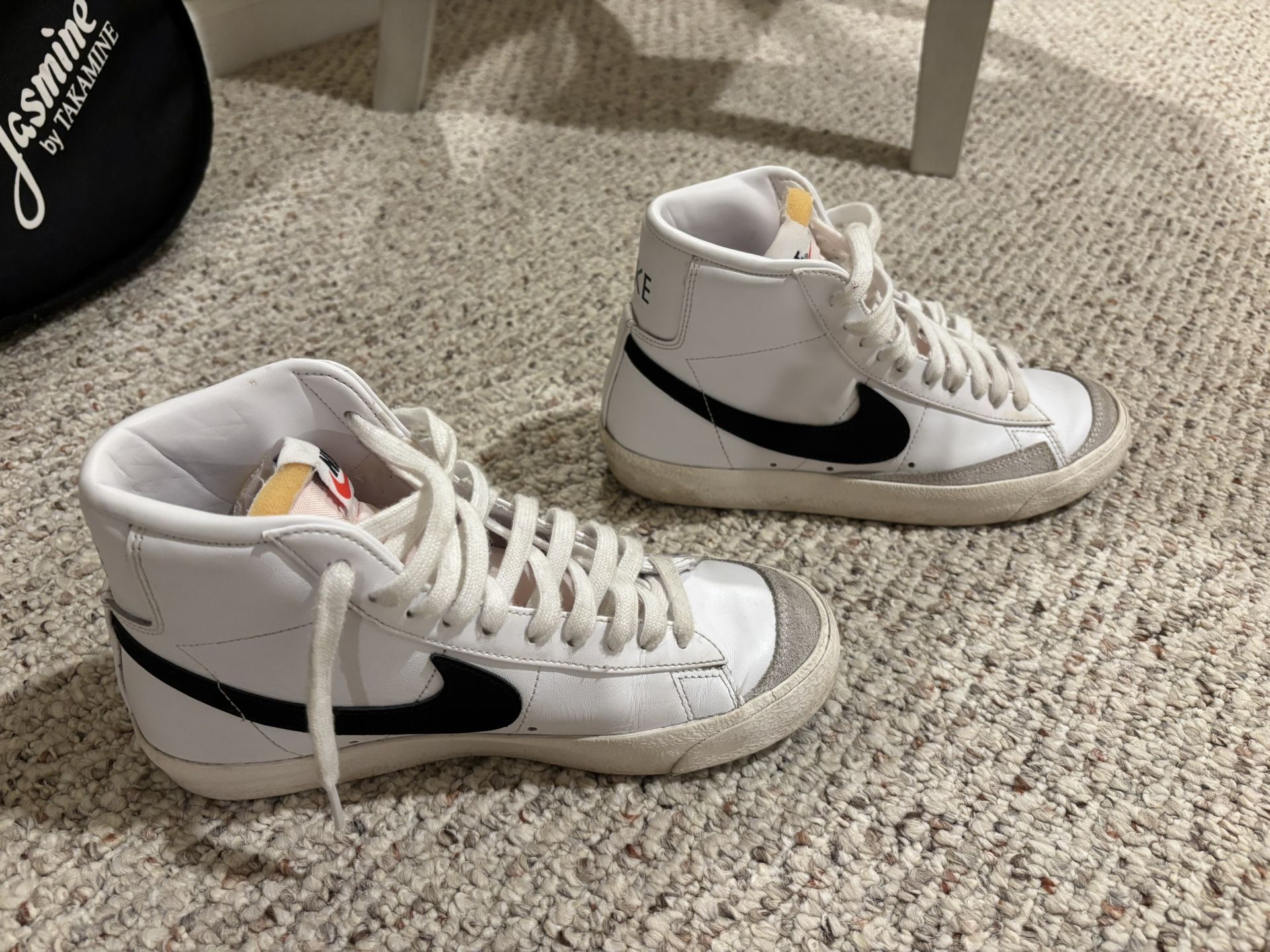 Nike blazers Size 7 Women’s