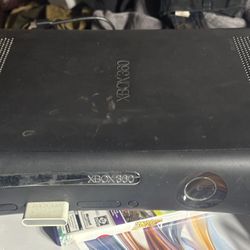 Used Xbox 360 120GB W XBOX360 Kinect