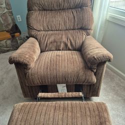 Brown Lazy Boy (La-Z-Boy) Recliner Chair