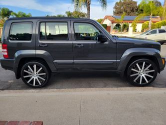 (11) Jeep Liberty, 4x4, Low Miles, Clean Title, Smogged, 22"rims, Runs And Drives Great
