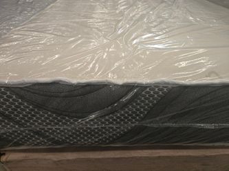 9" Smooth Top Mattress Set