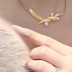 Mikimoto 18K Gold Pearl Leaf Design Necklace – 17.92g