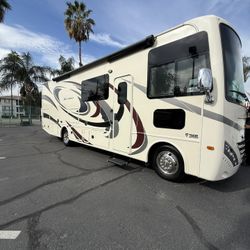 2017 Thor Hurricane 29M