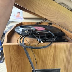 Vintage record player with over 50+ records