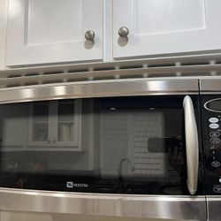 Maytag Microwave 