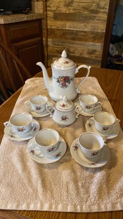 Vintage Włocławek Polish Porcelain Tea & Coffee Set – Floral Rose Pattern (14 Pieces Total)