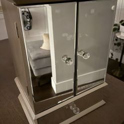 Pier 1 Mirrored Jewelry Box  with Drawers flip top– Glam Knobs