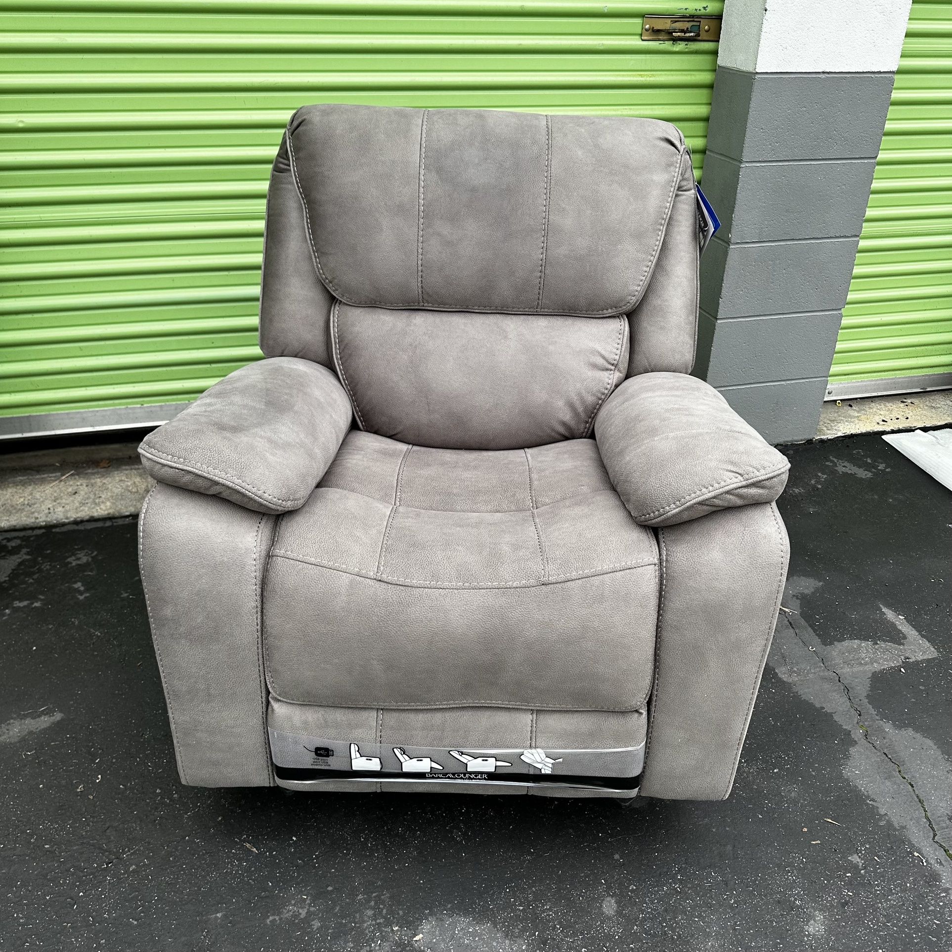 Barcalounger fabric power recliner with power headrest hotsell